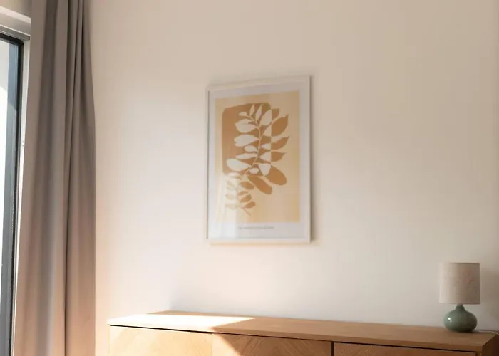 Rodinný S Balkónem A Dvěma Koupelnami